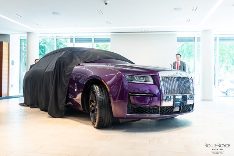FolioYVR Friends: Rolls-Royce Launches IRL the New Ghost