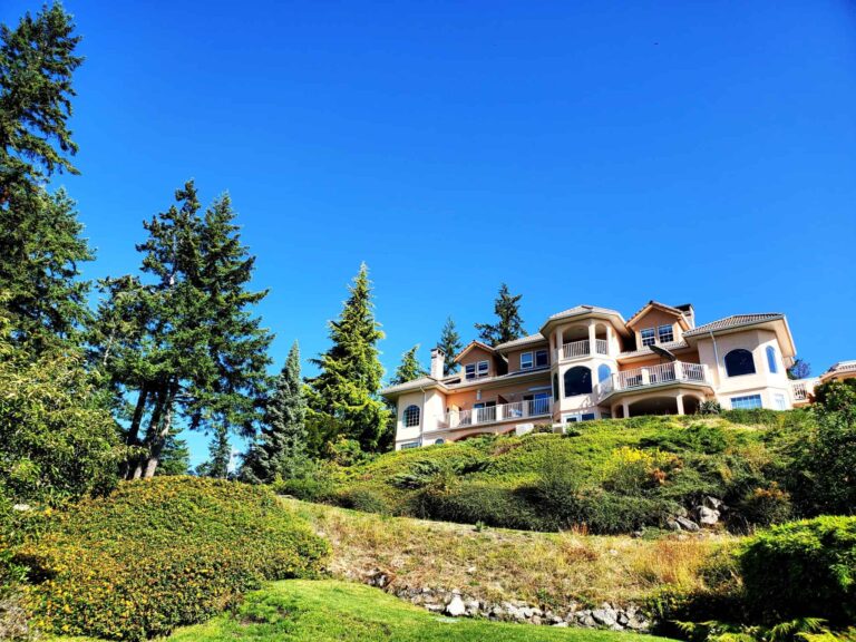 EcoLux☆Lifestyle: Villa Eyrie Resort: Ecofriendly Destination for Romance on Vancouver Island