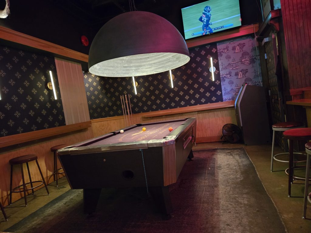 ballyhoo, cigar, men's life, folioyvr, vancouver vices, helen siwak, vlad xanthopoulos, vancouver, bc, yvr, freehouse