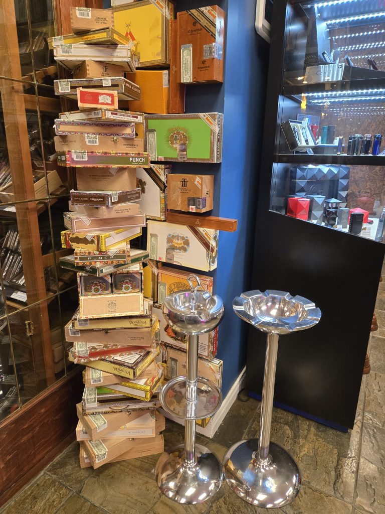 2000 cigars, cuban cigars, gregory pinch, helen siwak, folioyvr, vancouver, luxury lifestyle, ecoluxury, bc