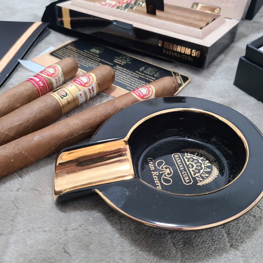 2000 cigars, cuban cigars, gregory pinch, helen siwak, folioyvr, vancouver, luxury lifestyle, ecoluxury, bc
