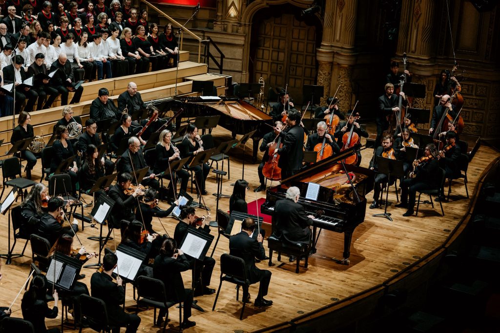robert silverman, vmo canada, bach choir, helen siwak, folioyvr, luxury lifestyle, vancouver magazine, ecoluxury, vancouver, bc, arts and culture