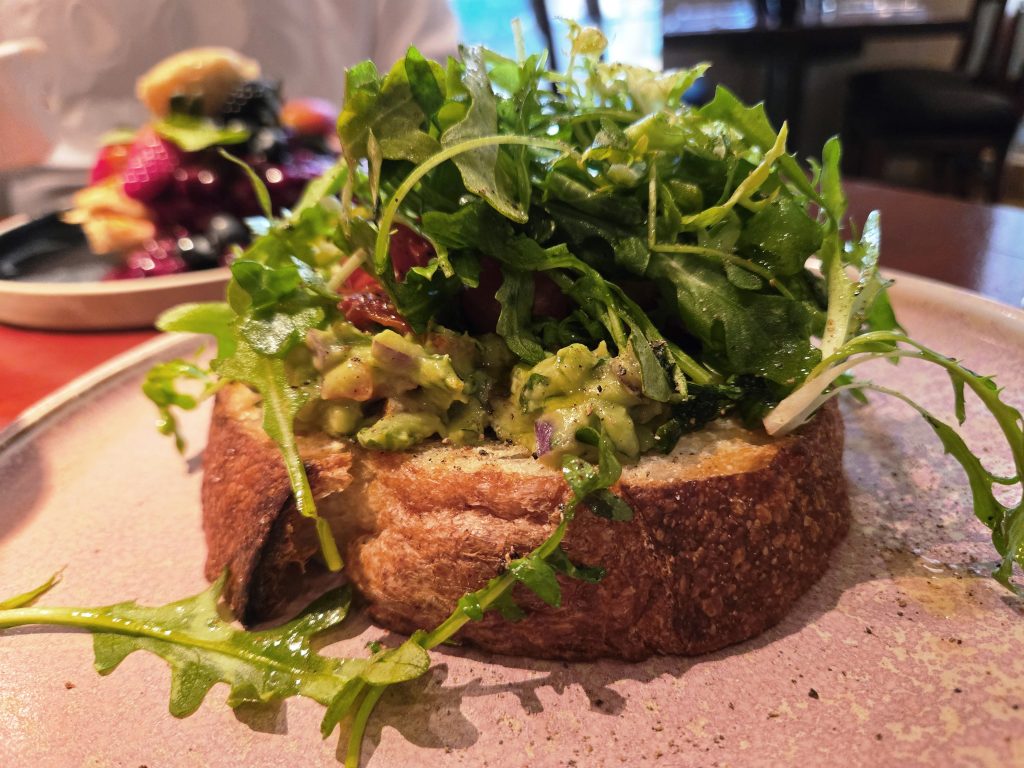 diva at the met, metropolitan hotel, fine dining, plantbased dining, helen siwak, folioyvr, vancouver, bc