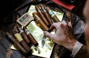 cocktails & cigars, vlad xanthopoulos, cigar life, west coast luxury, helen siwak, folioyvr, bc