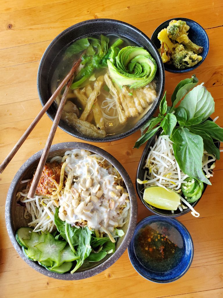 its whats for brunch, folioyvr, helen siwak, vancouver, plantbased dining, vegan dining, yvr