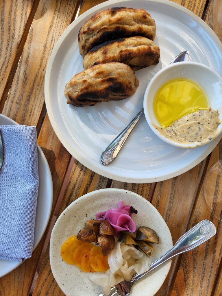 its whats for brunch, folioyvr, helen siwak, vancouver, plantbased dining, vegan dining, yvr