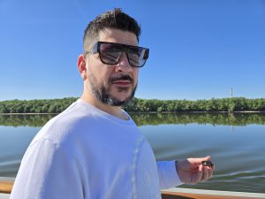vlad xanthopoulos, vancouver vices, cruising with cigars, mozart, helen siwak, folioyvr