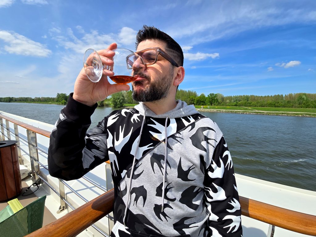 vlad xanthopoulos, vancouver vices, cruising with cigars, mozart, helen siwak, folioyvr