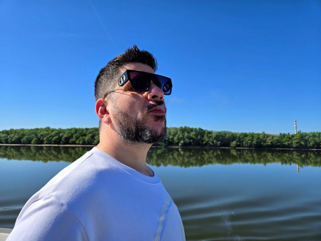 vlad xanthopoulos, vancouver vices, cruising with cigars, mozart, helen siwak, folioyvr