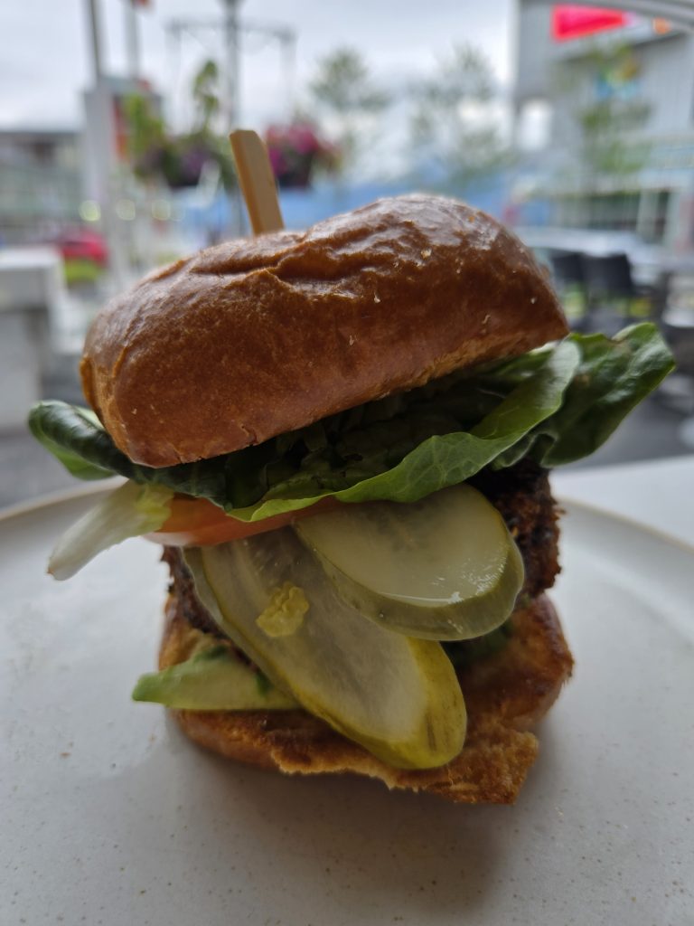 fairmont waterfront, arc restaurant, helen siwak, folioyvr, vegan dining, luxury lifestyle, west coast luxury, vancouver, yvr