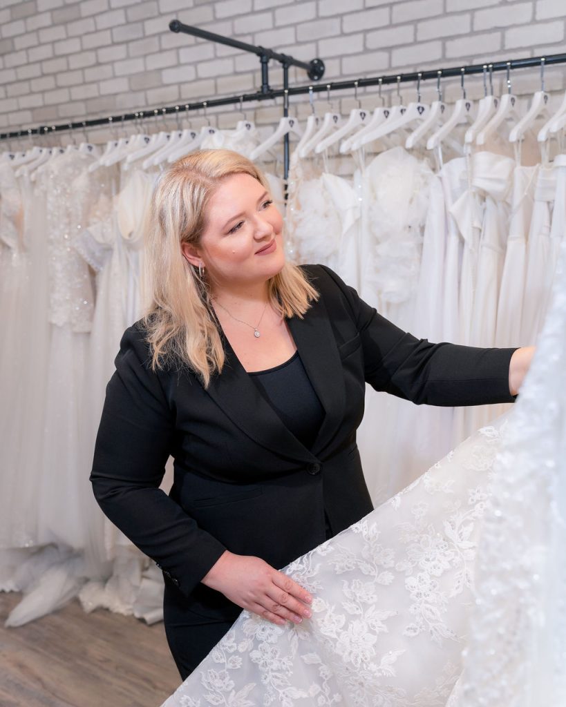 ETHEREAL BRIDAL, CELEBRATE, WEDDING MAGAZINE, PORT MOODY, HELEN SIWAK, FOLIOYVR, VANCOUVER, BC, YVR