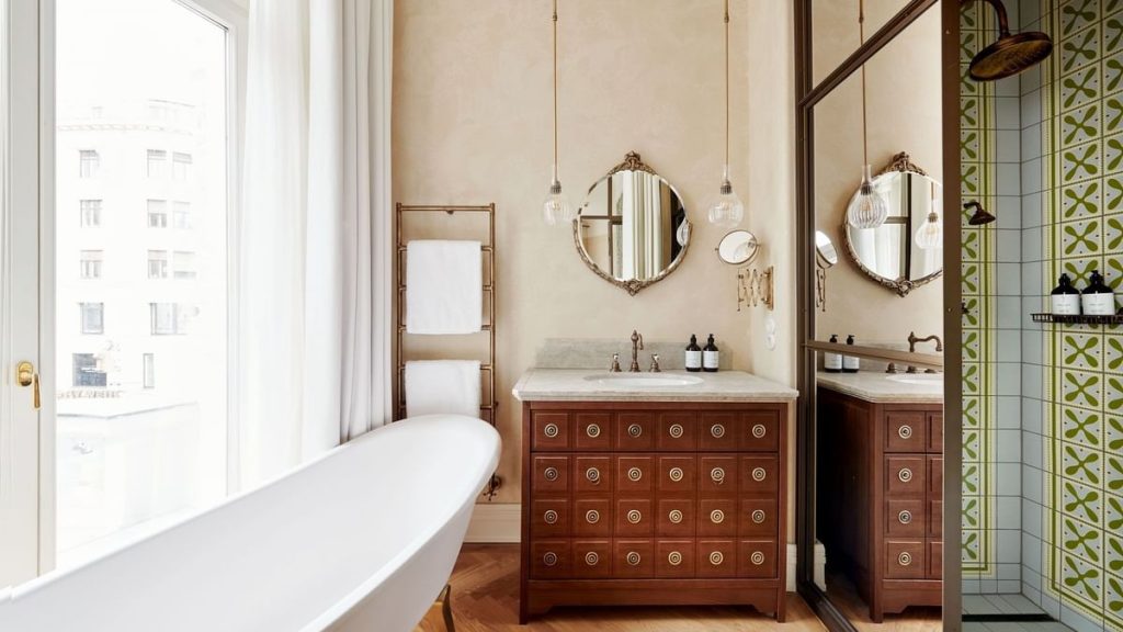 hotel motto, jan van vianen, folioyvr, west coast luxury, luxury lifestyle magazine, vancouver, yvr, bc