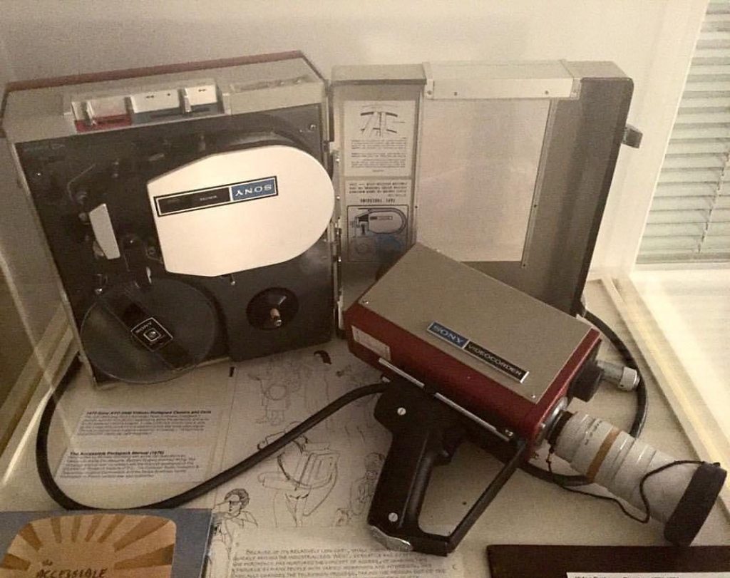 PAUL WONG, HELEN SIWAK, FOLIOYVR, VANCOUVER ART SCENES, ICONIC ARTIST, FOLIOYVR, WEST COAST LUXURY, VANCOUVER, BC, YVR