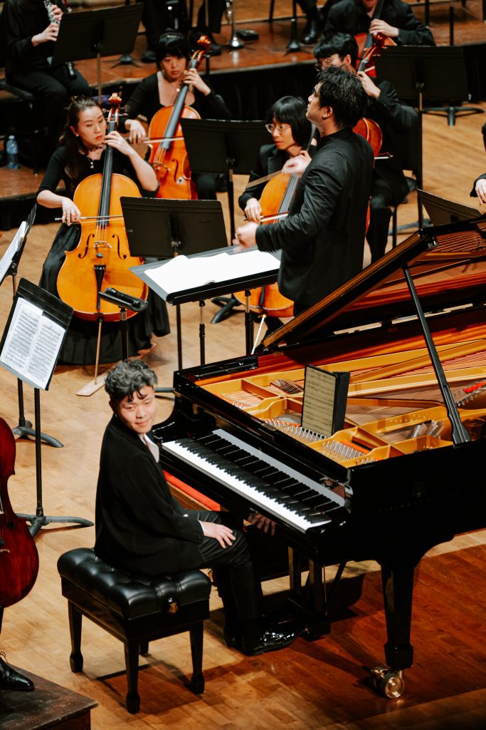 vmo, conductor ken, symphony orchestra, helen siwak, folioyvr, vancouver, bc,