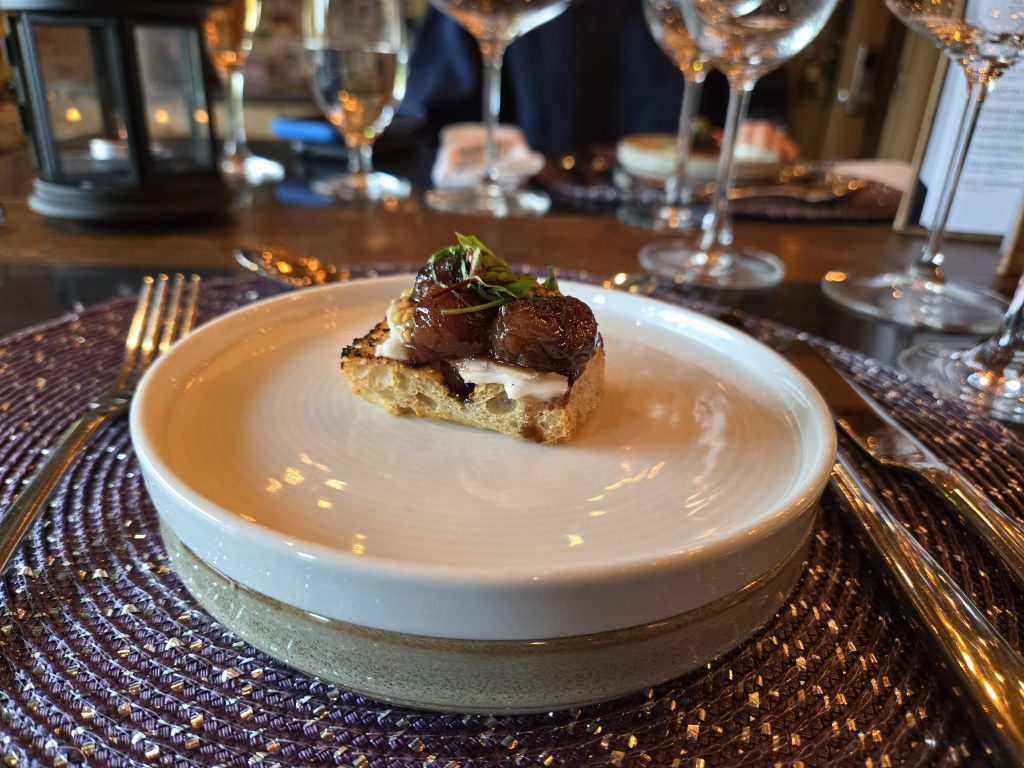 oak + cru, okanagan, mark anthony group, delta hotel, helen siwak, folioyvr, kelowna, bc