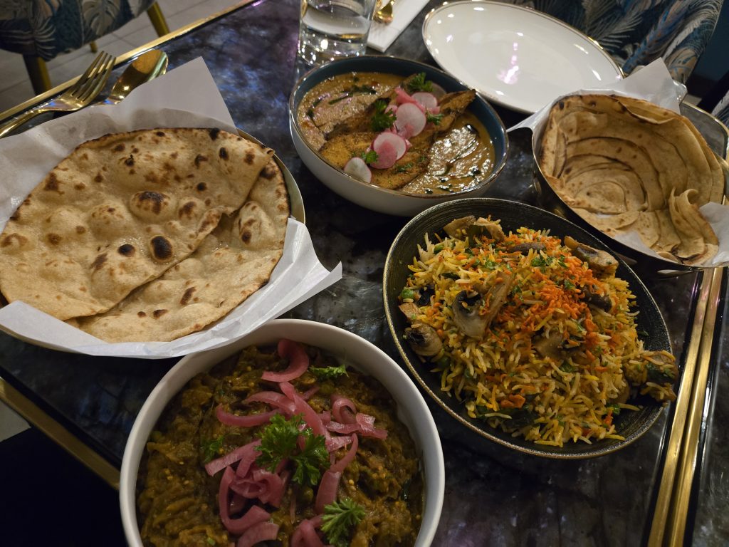 desi lounge, helen siwak, jess singh, indian dining, vancouver, yaletown, downtown vancouver, yvr