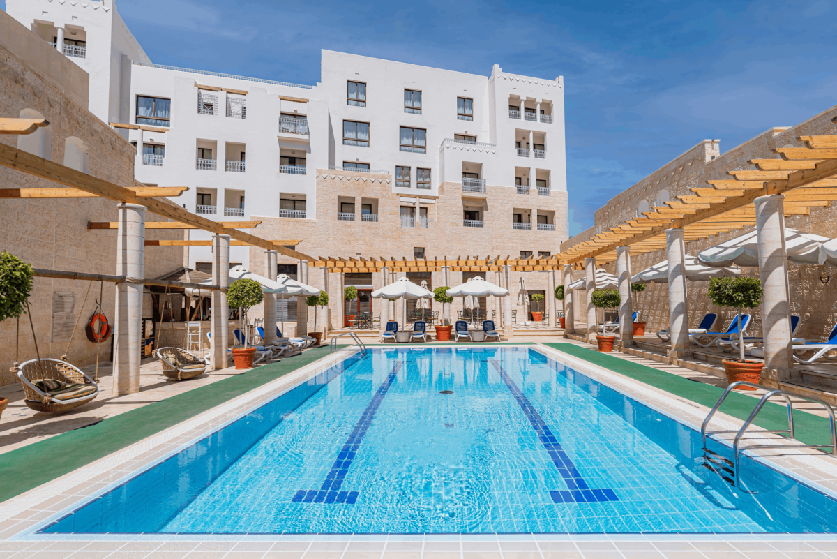 movenpick petra, luxury adventure, luxury hotel, jordan, middle east, helen siwak, luxury lifestyle awards