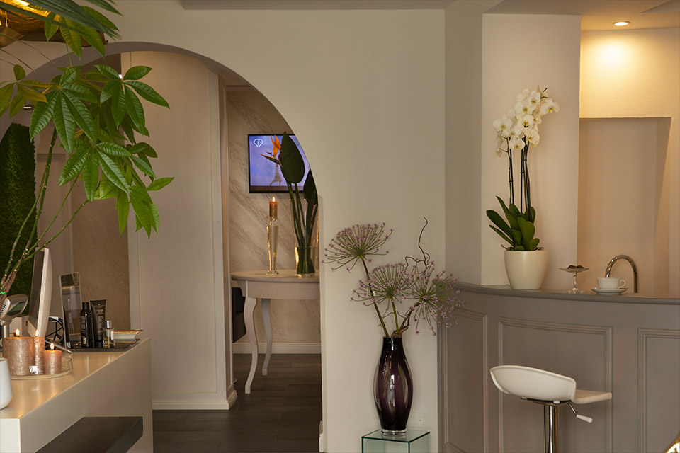 ELEONORA GENTILE LUXURY HAIR SPA, FLORENCE ITALY, LUXURY LIFESTYLE AWARDS, HELEN SIWAK, LUXURY LIFESTYLE 