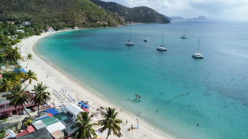 CANe GARDEN BAY BEACH HOTEL, VIRGIN ISLANDS, GLOBAL LUXURY TRAVEL, LUXURY LIFESTYLE, HELEN SIWAK, LUXURY LIFESTYLE AWARDS