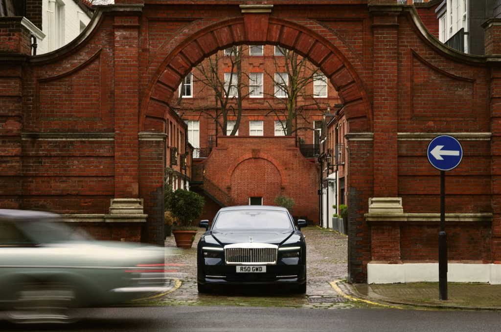 rolls royce, wraith, spectre, luxury cars, electric cars, helen siwak, folioyvr, vancouver, bc, yvr