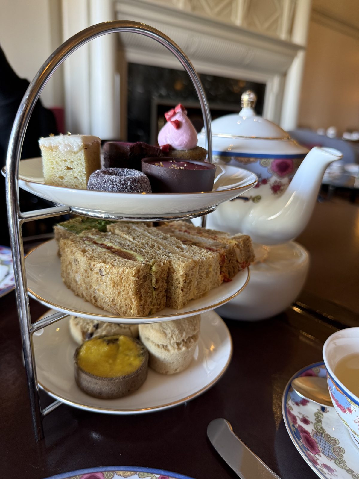 fairmont empress, tea in the afternoon, victoria bc, helen siwak, folioyvr, bc