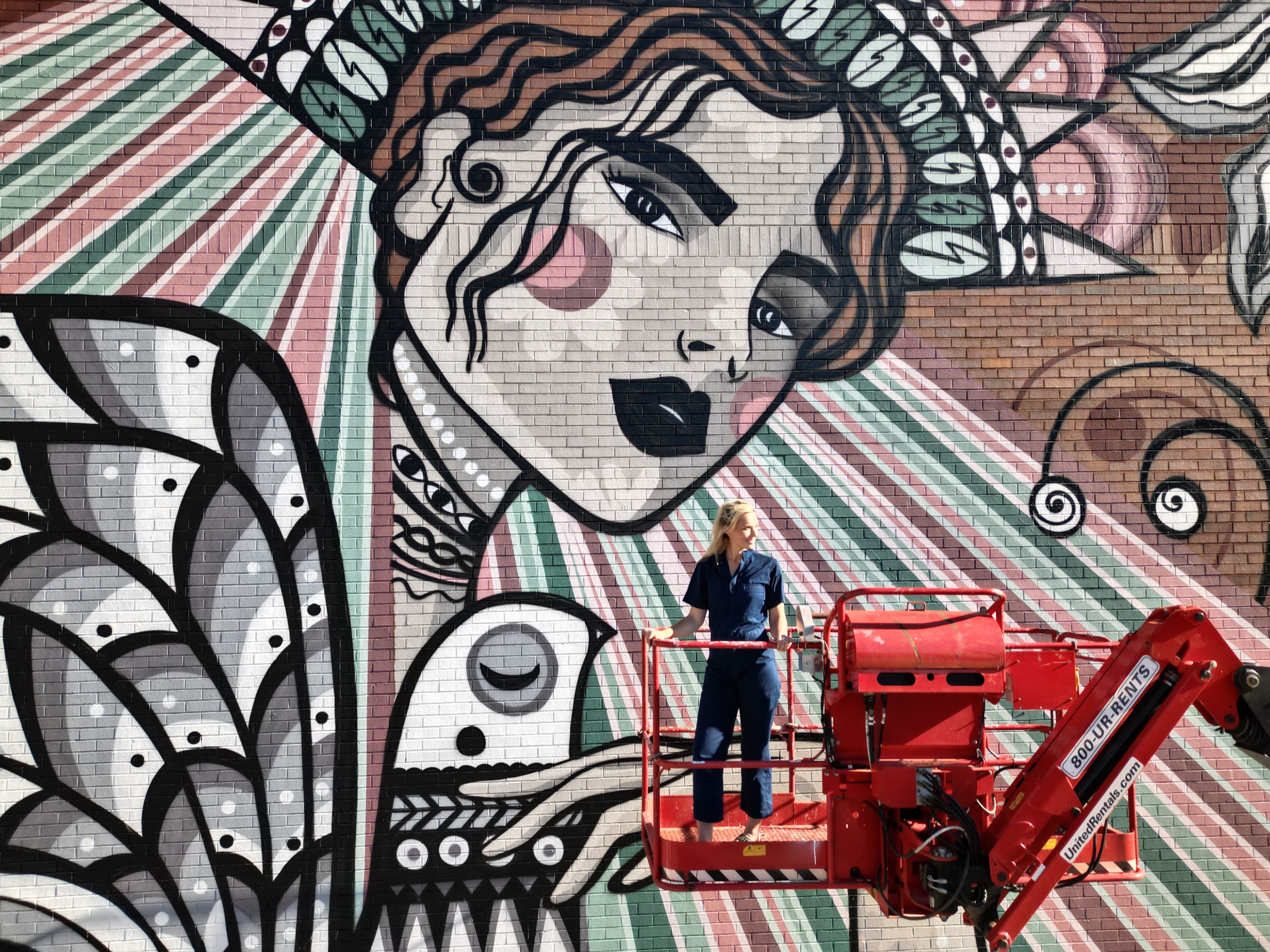 ola volo, mural artist, vancouver, montreal, helen siwak, folioyvr, bc, yvr, west coast luxury