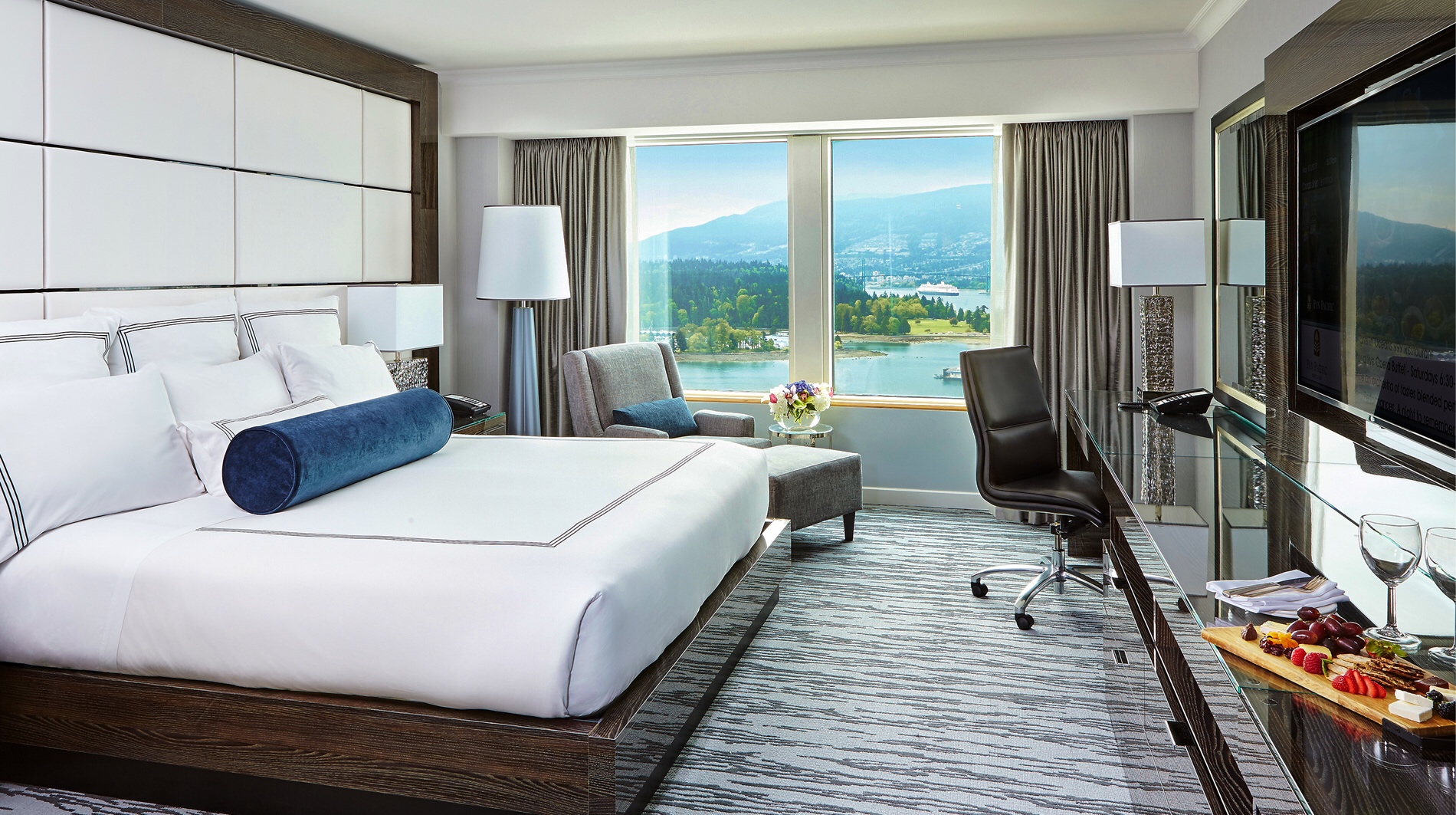 pan pacific hotel, damara day spa, luxury lifestyle, west coast luxury, vancouver, bc, folioyvr, helen siwak