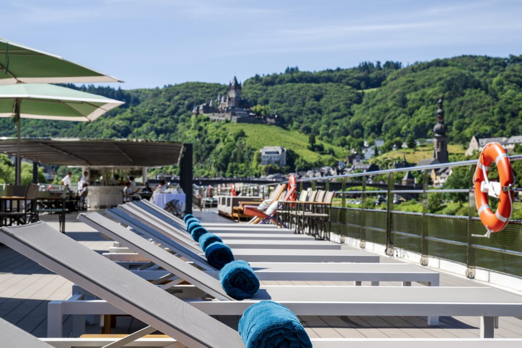 riverside luxury cruises, the debussy, helen siwak, folioyvr, west coast ecoluxlury, luxury lifestyle, vancouver, bc, yvr, travel and adventure, river cruising