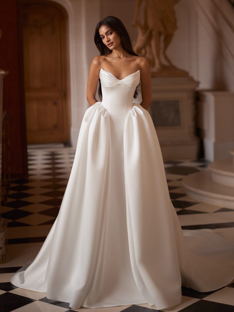 ethereal bridal, elena kawa, helen siwak, folioyvr, vancouver, bc, yvr, west coast luxury, west coast ecoluxury, luxury bridal, luxury lifestyle