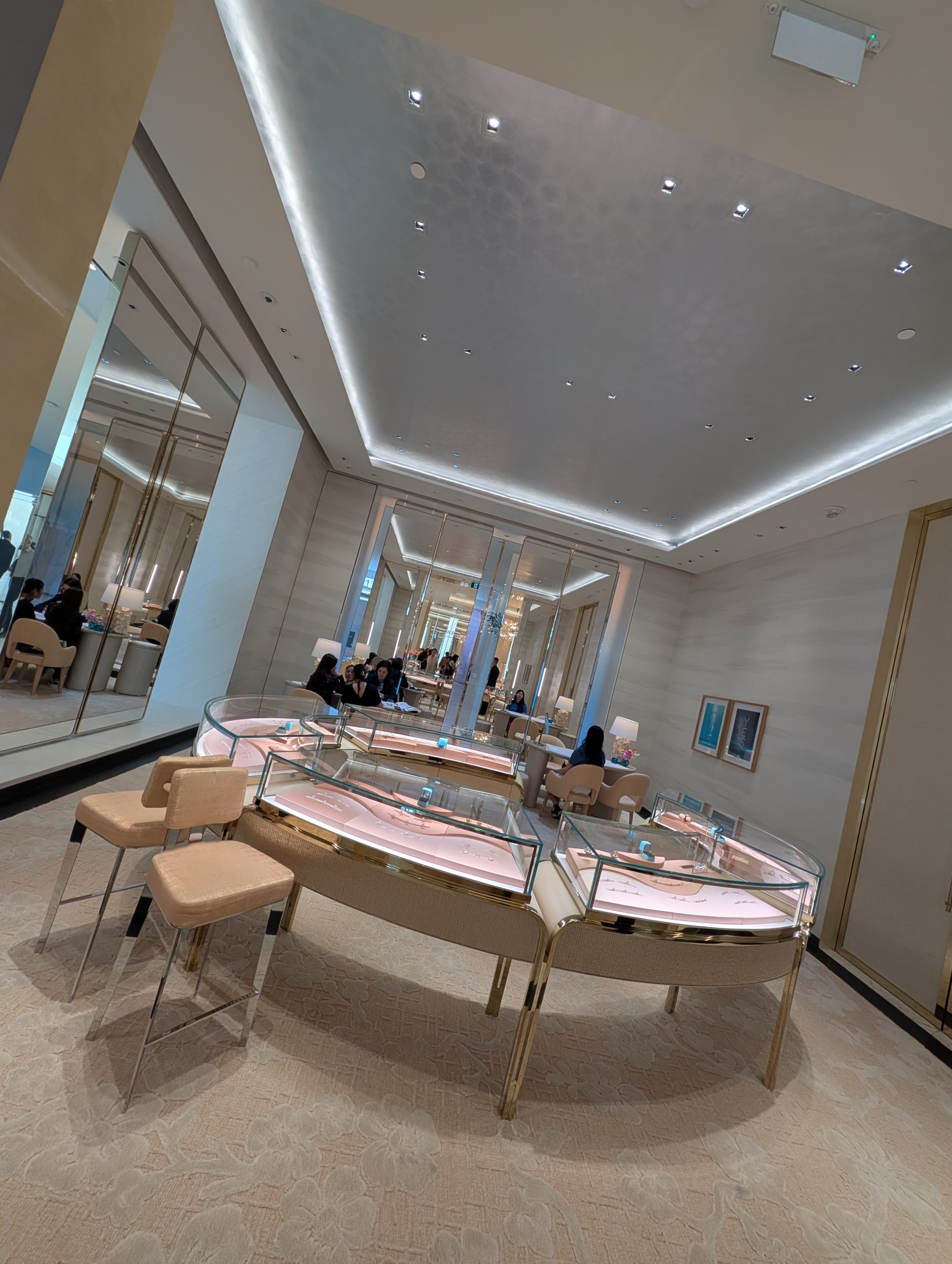 oakridge park, cambie street, folioyvr, helen siwak, lvmh, luxury shopping, west coast luxury, vancouver, bc, yvr