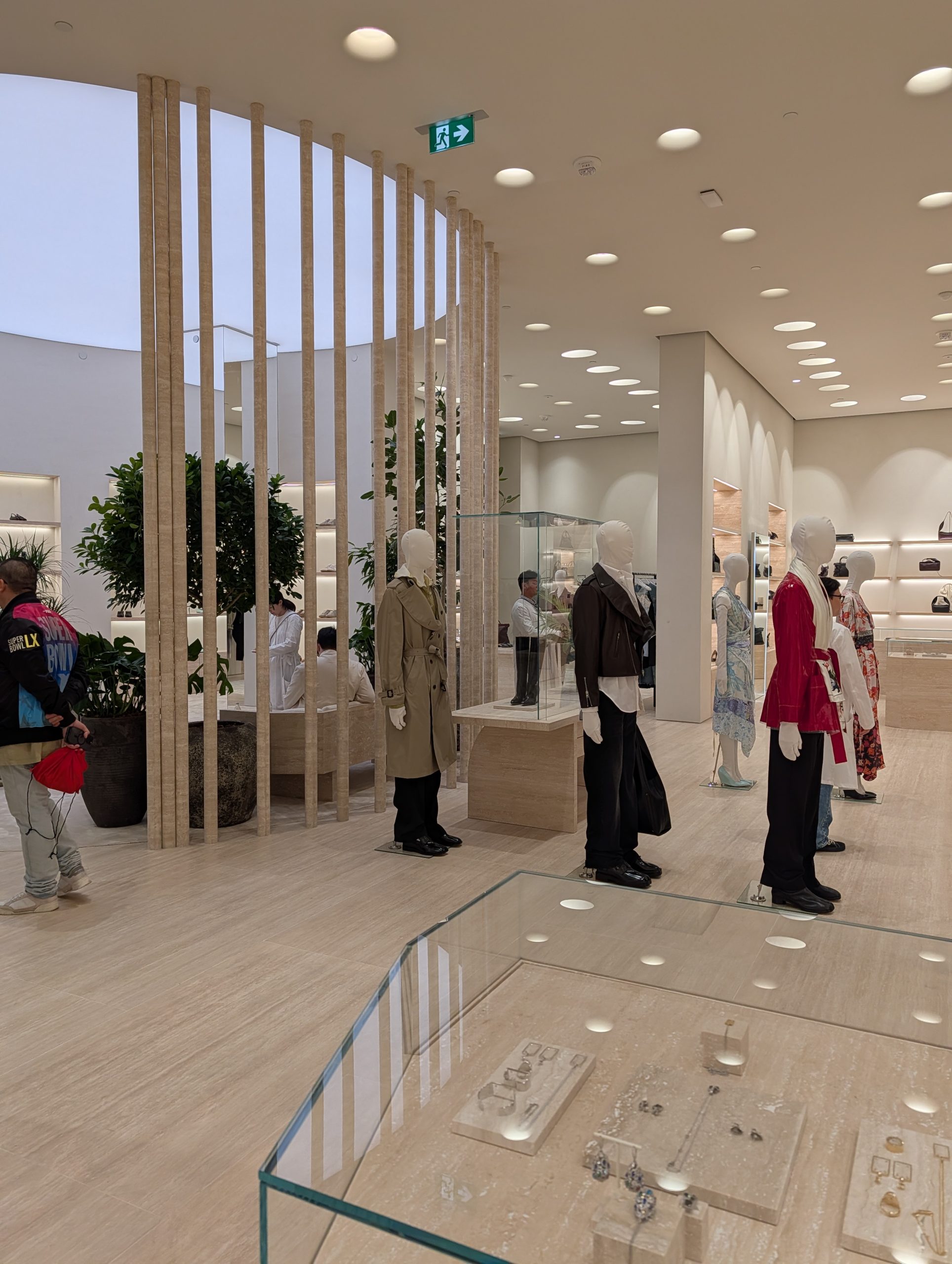 oakridge park, cambie street, folioyvr, helen siwak, lvmh, luxury shopping, west coast luxury, vancouver, bc, yvr