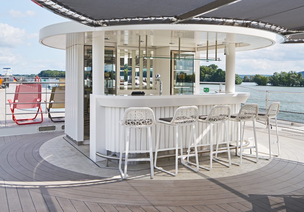 riverside luxury cruises, the debussy, helen siwak, folioyvr, west coast ecoluxlury, luxury lifestyle, vancouver, bc, yvr, travel and adventure, river cruising
