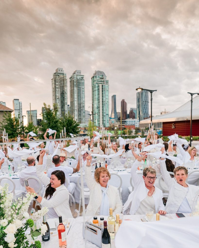 diner en blanc, folioyvr, west coast luxury, west coast ecoluxury, vancouver, bc, yvr, helen siwak