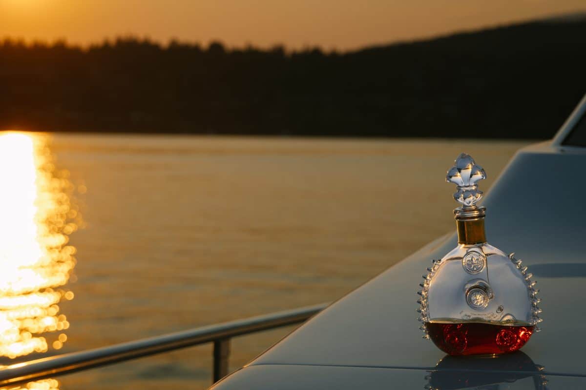 liting chan, yahull yachts, coal harbour, helen siwak, folioyvr, vancouver, bc, west coast luxury, west coast ecoluxury