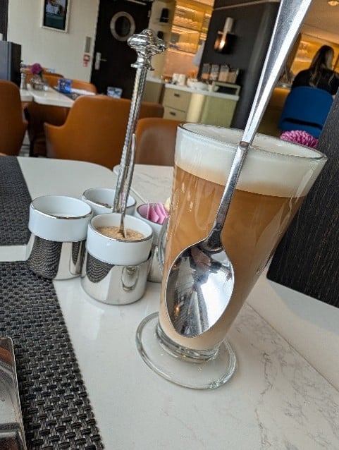 the debussy, riverside luxury cruises, jade massie, helen siwak, netherland, travel, luxury lifestyle, cocktails
