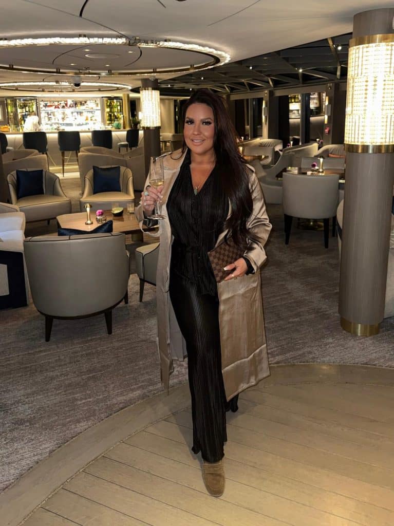 jade massie, the contour concierge, netherlands, riverside luxury cruises, helen siwak, vancouver, bc